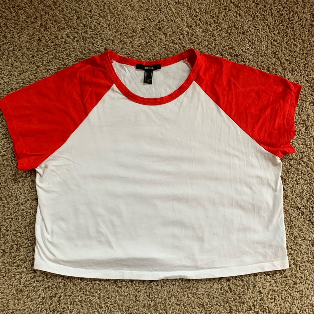 Woman’s Forever 21 cropped shirt size large